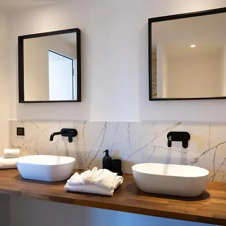 2 Pers - Luxe & Vue Piscine - Valmer Bed & Breakfast 3*