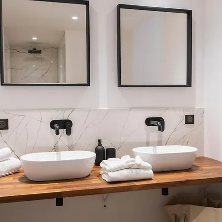 2 Pers - Luxe & Vue Piscine - Valmer 3*